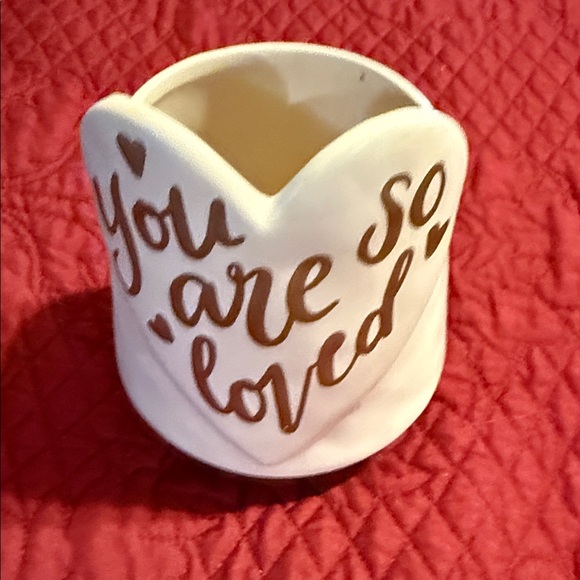 Heartfelt White and Brown Ceramic Holder - Picture 1 of 6